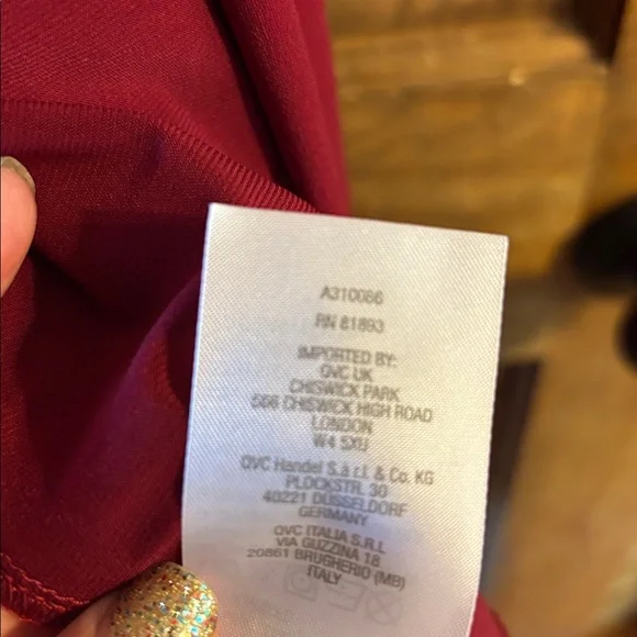 LIKE NEW Susan Graver Liquid Knit Burgundy VEST topper M - Picture 6 of 6